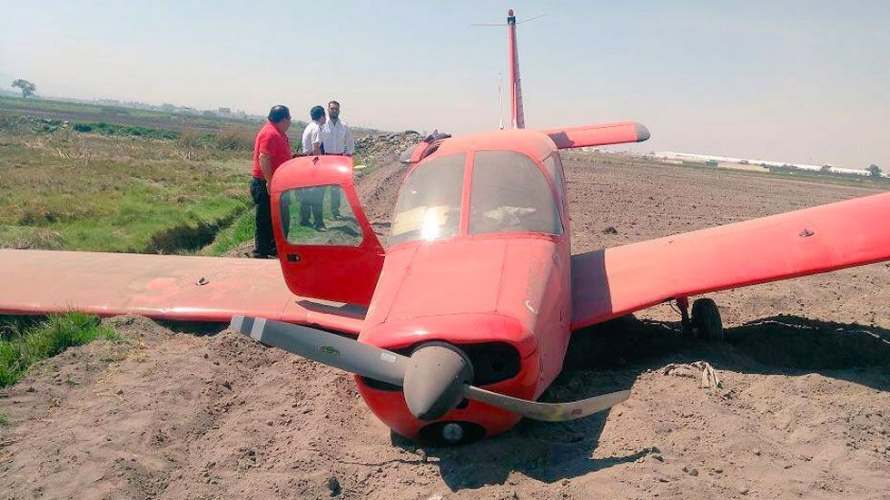 #Video Avioneta aterriza de emergencia en Toluca