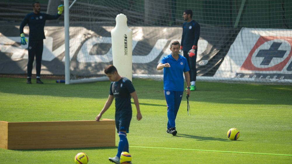 Recupera La Máquina al 'Gullit' Peña - caixinha-entrenamiento