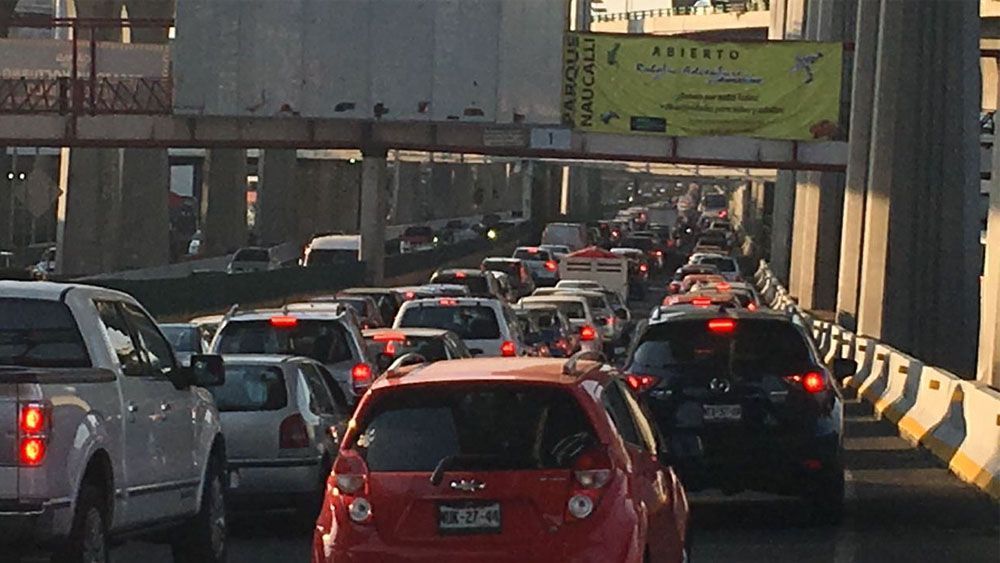 Caos en Periférico Norte por obras