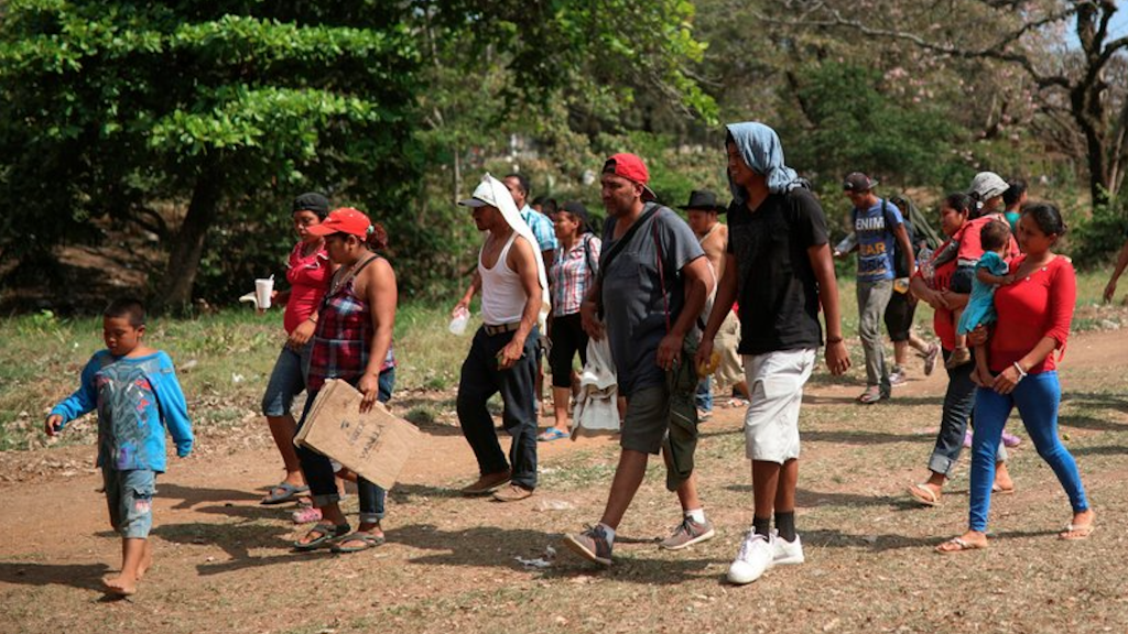 Caravana de migrantes centroamericanos enfurece a Trump