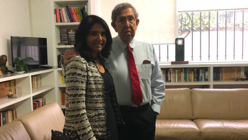 Barrales se toma foto con Cuauhtémoc Cárdenas y él anuncia voto por Rascón