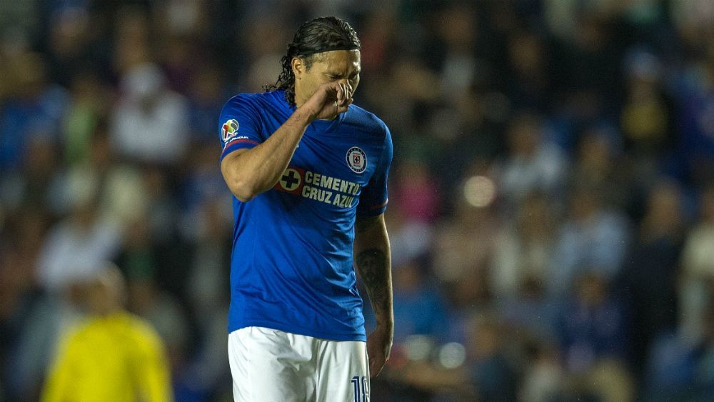 Cruz Azul rescindirá contrato del ‘Gullit’ Peña