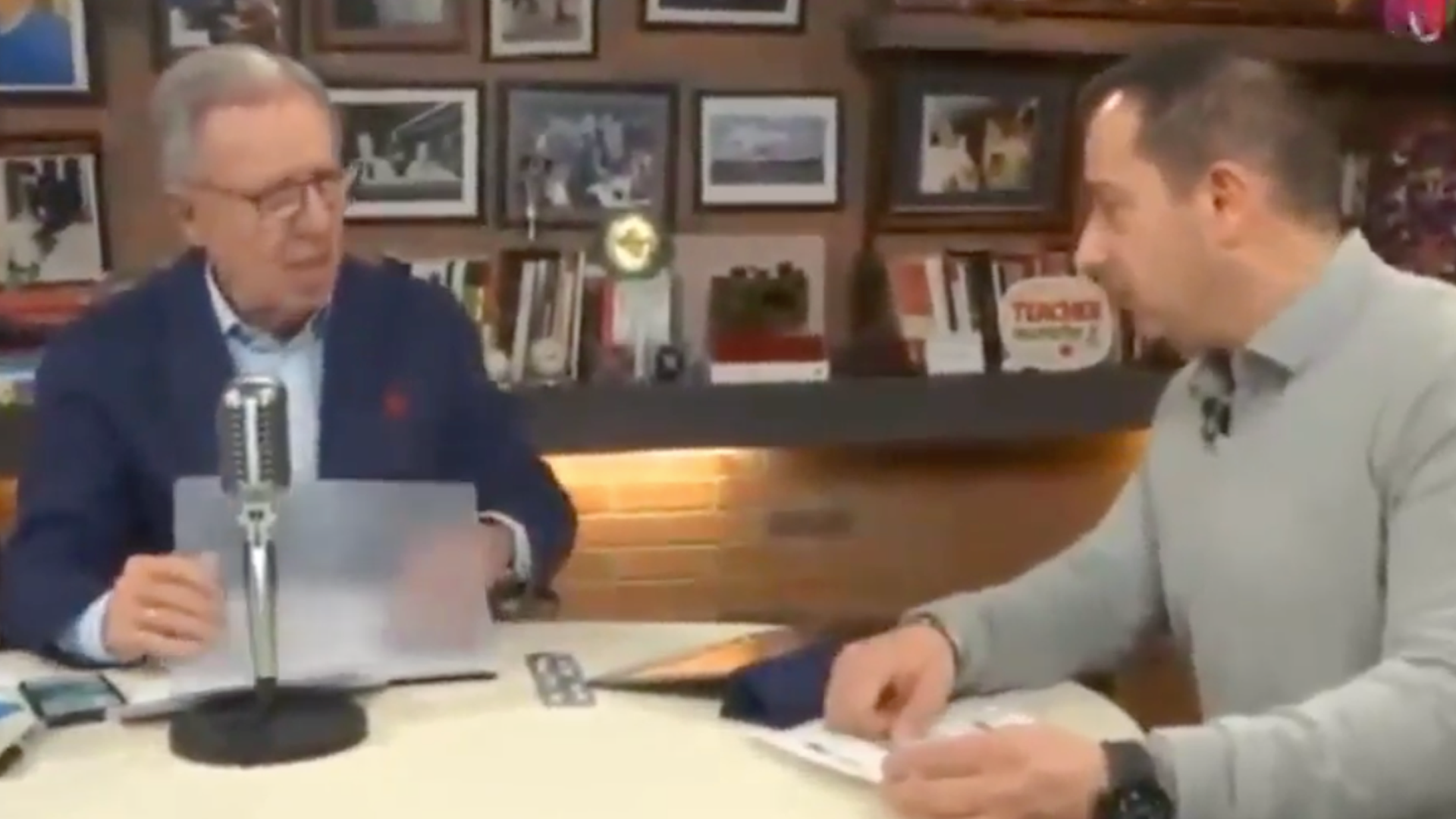 AMLO registró 44 por ciento de preferencias en pregunta semanal en Facebook