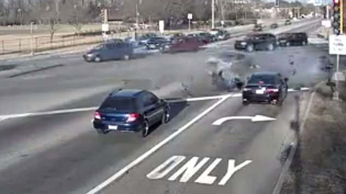 #Video Mueren tres personas por choque en Illinois