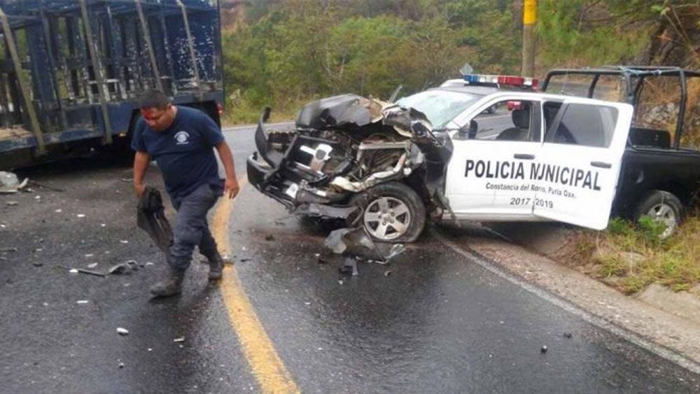 Choque deja dos policías lesionados en Oaxaca