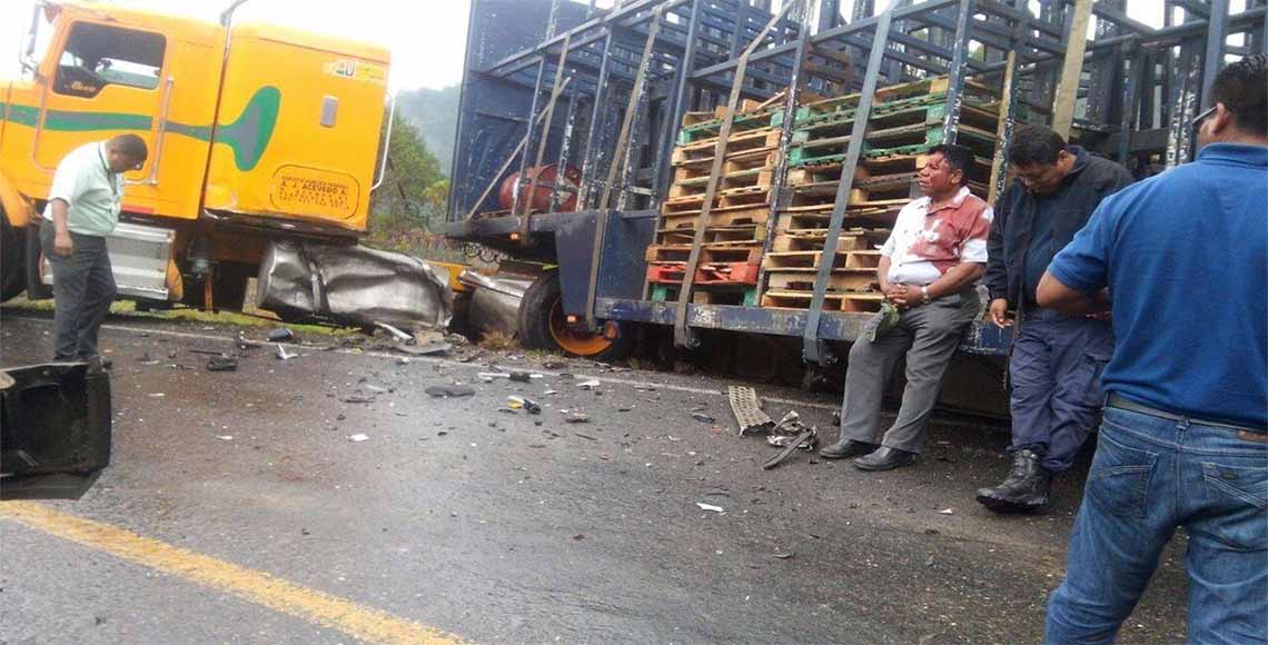 Choque deja dos policías lesionados en Oaxaca - choque-putla2