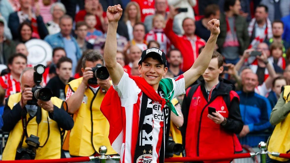 Chucky Lozano dirige festejo en celebración del PSV