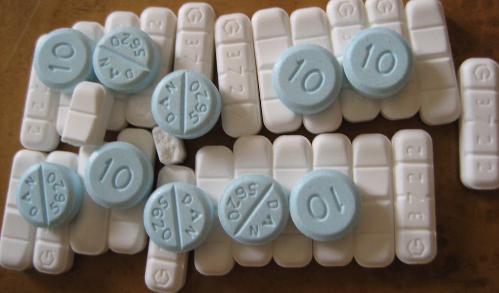 Narcotraficantes aumentan su negocio por internet - drogas-secundaria