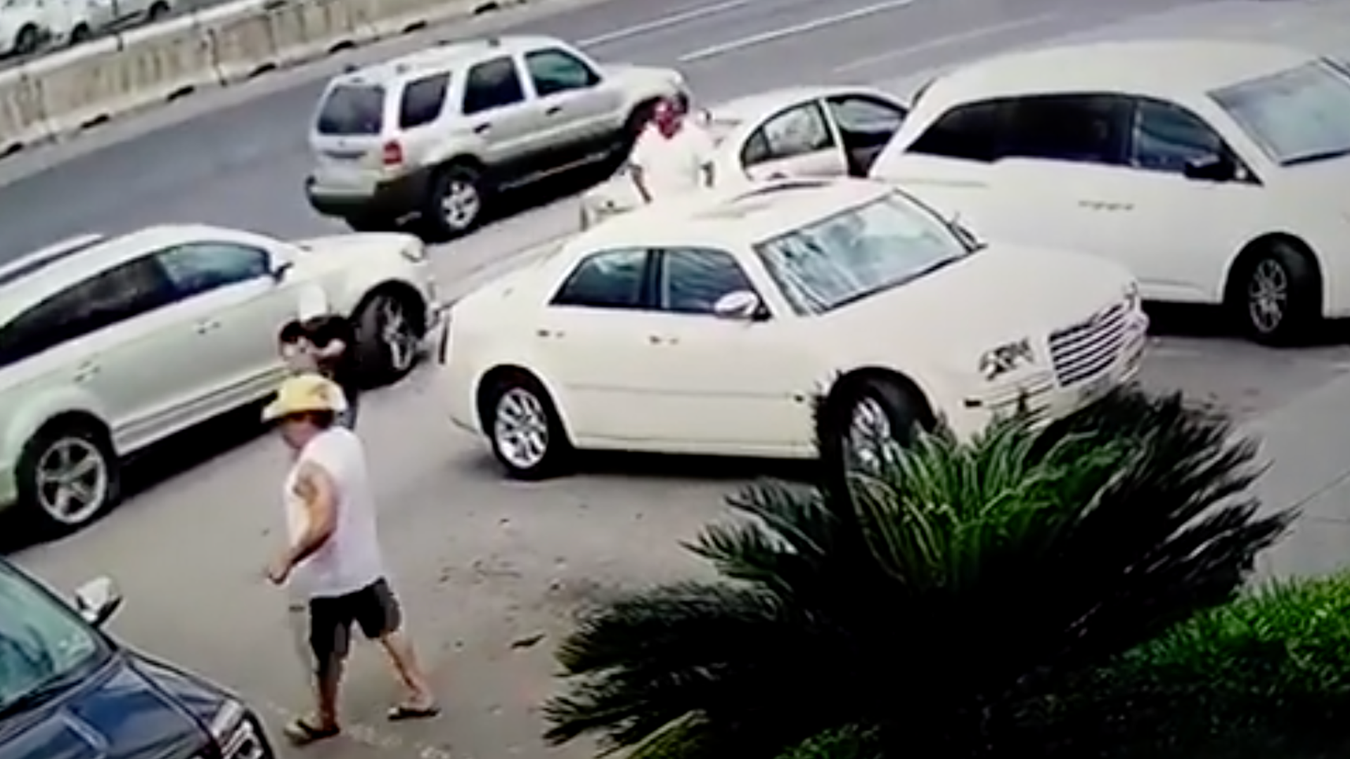 #Video Ejecutan a hombre afuera de Carnes San Juan en Monterrey