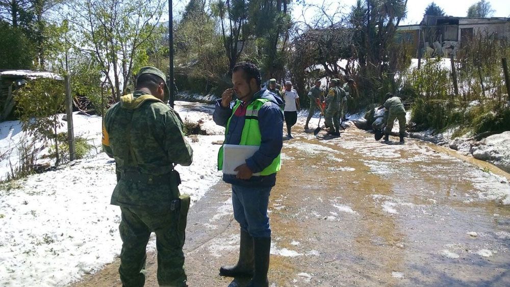 Declaran emergencia en dos municipios de Oaxaca por lluvia y granizada