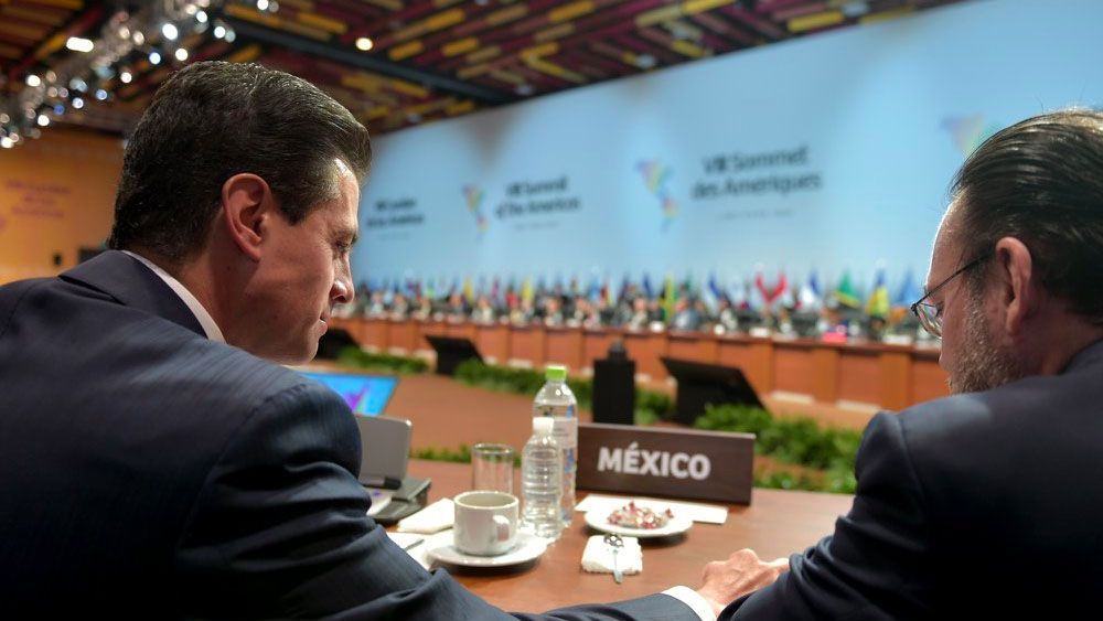 EPN condena uso de armas químicas y ataques en Siria