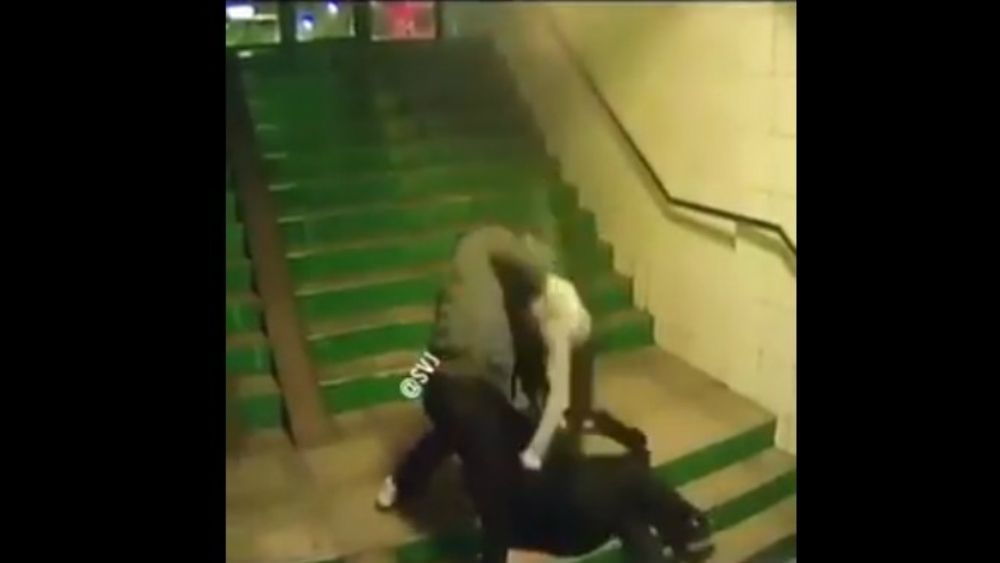 #Video Sujetos golpean salvajemente a pensionado en Rumania
