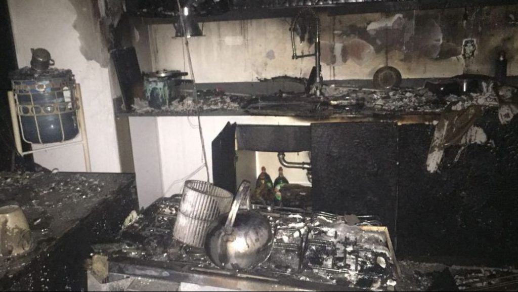 Incendio en departamento de Guadalajara deja dos muertos