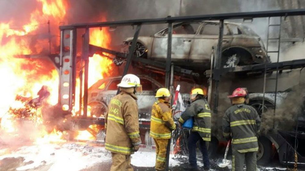 Incendio de tráiler nodriza en Veracruz
