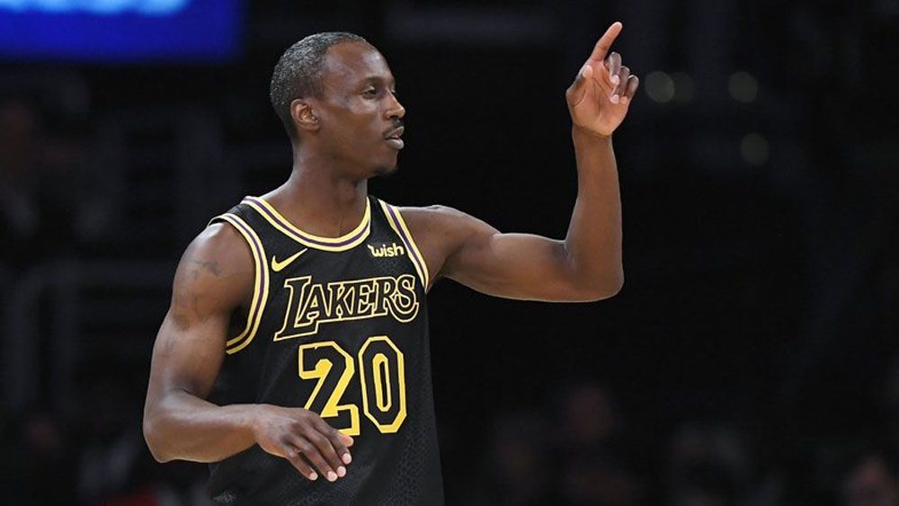 Debuta jugador de 32 años en la NBA