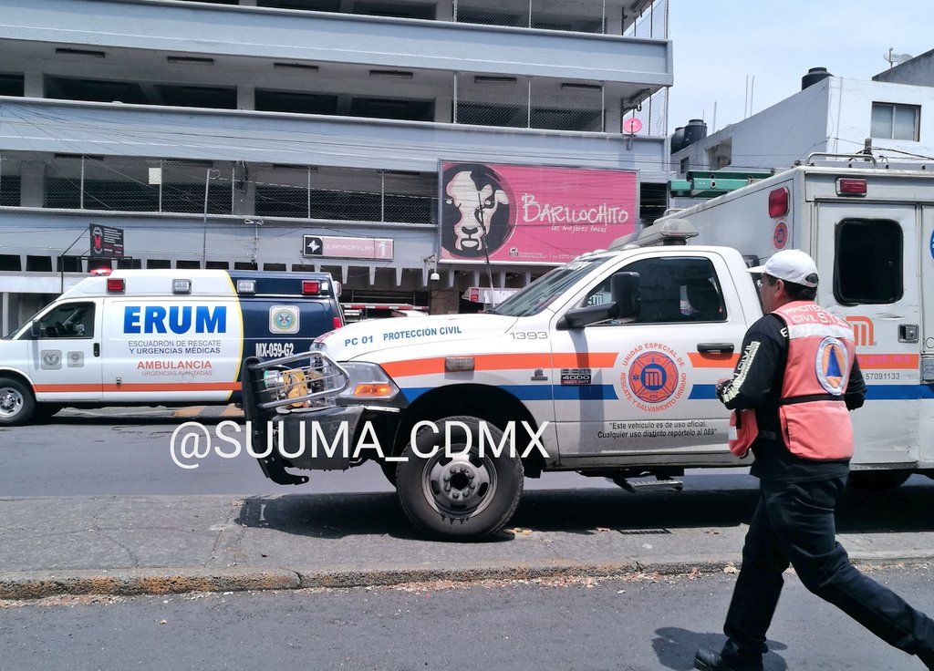 Sujeto agrede con cuchillo a personas afuera de Metro Juanacatlán - juanacatlan-sujeto-agrede-con-cuchillo