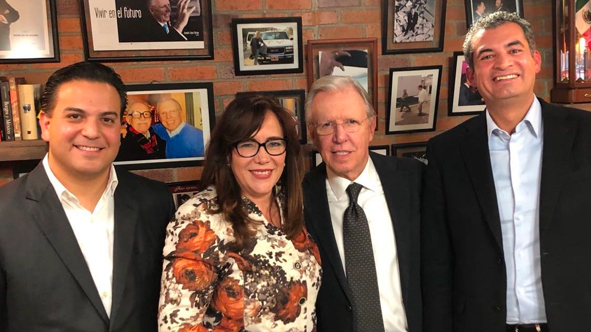 La mesa con los presidentes de Morena, PRI y PAN