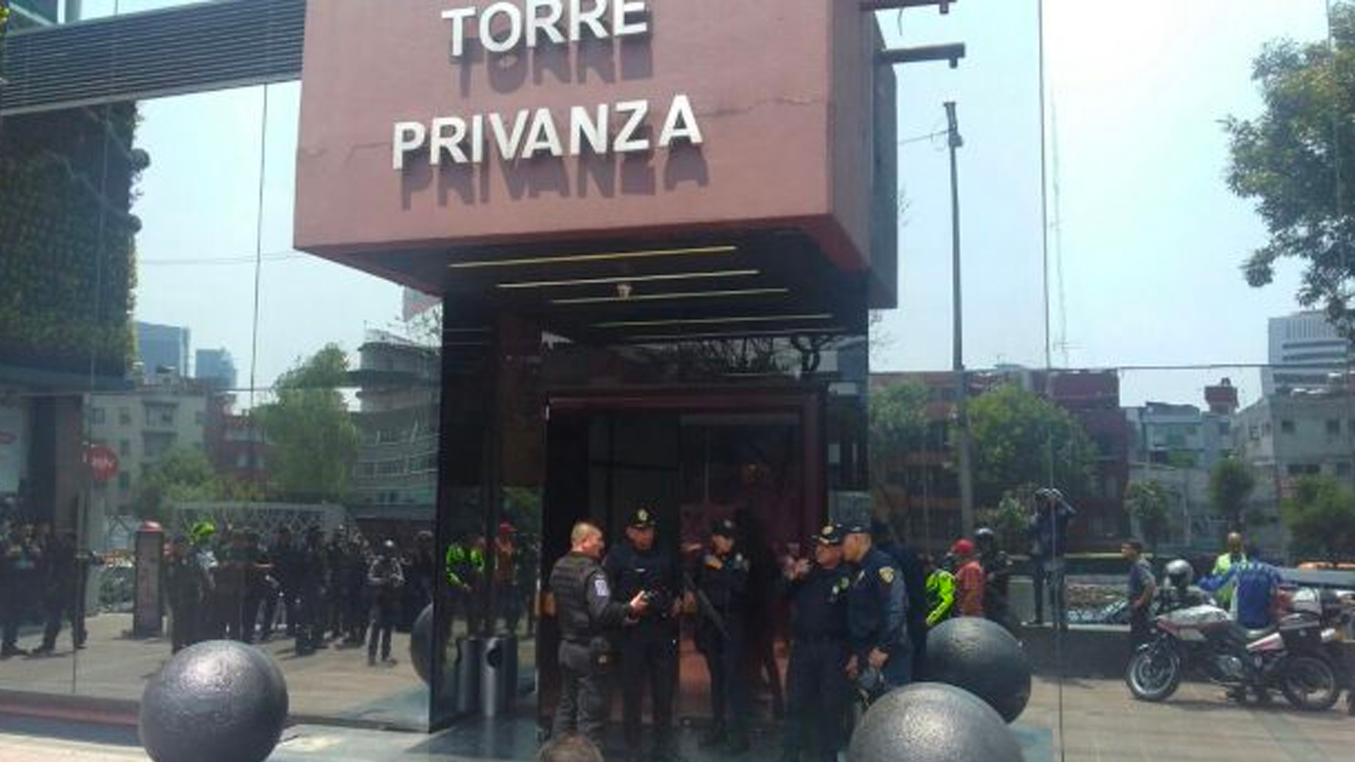 #Video Así fue el robo a las instalaciones de La Razón