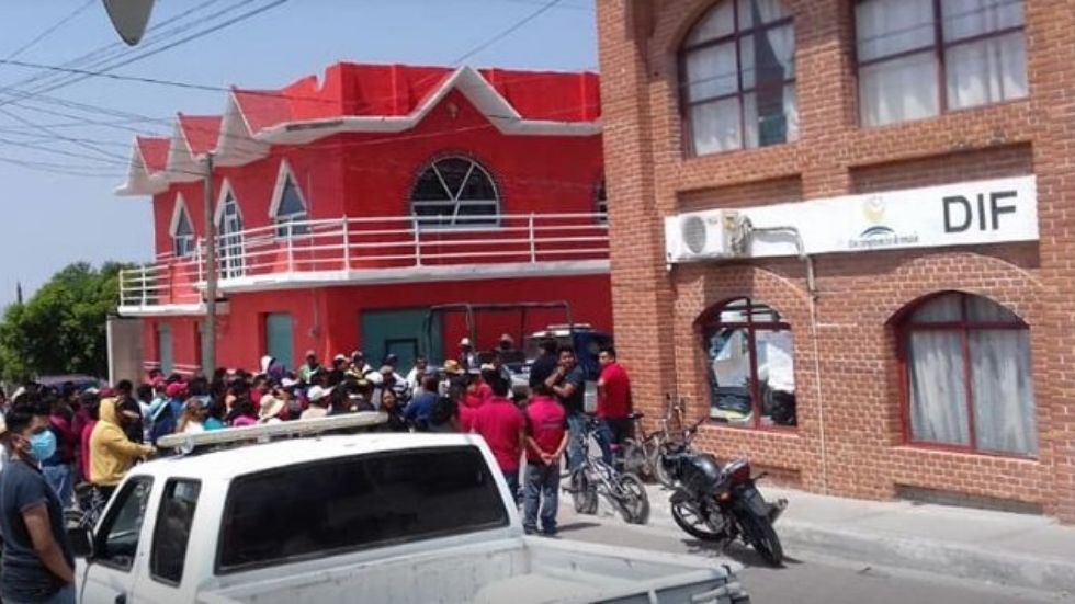 Pobladores Linchan A Cuatro Presuntos Delincuentes En Puebla