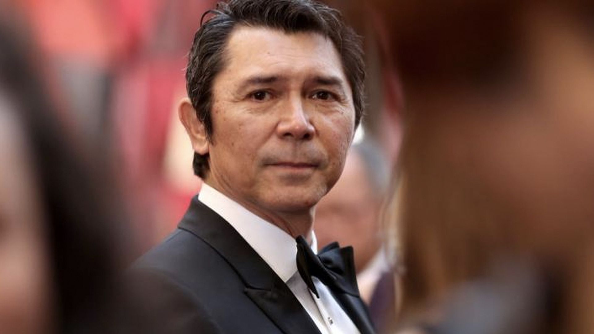 Condenan a Lou Diamond Phillips por conducir ebrio