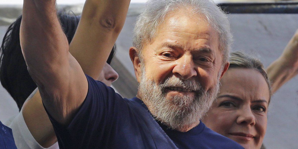 Justicia retira beneficios de Lula da Silva como expresidente de Brasil - lula-da-silva-misa