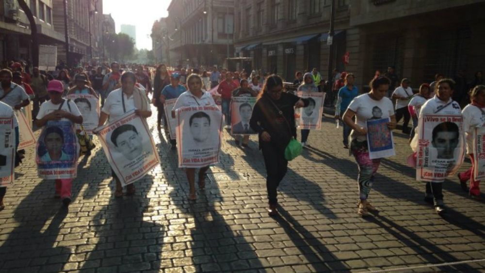 Marchan en CDMX a 43 meses del Caso Iguala - marcha-ayotzinapa-43-meses-1