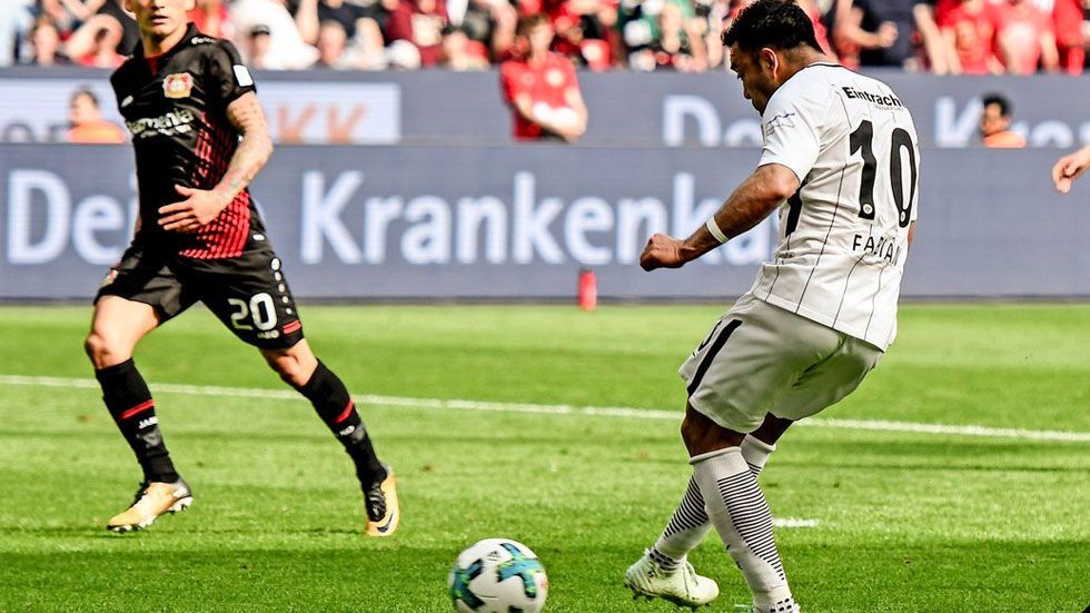 #Video Marco Fabián le da el empate momentáneo al Frankfurt