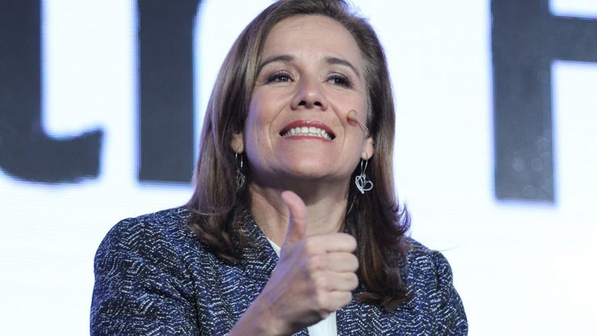 Peso se recupera tras renuncia de Zavala