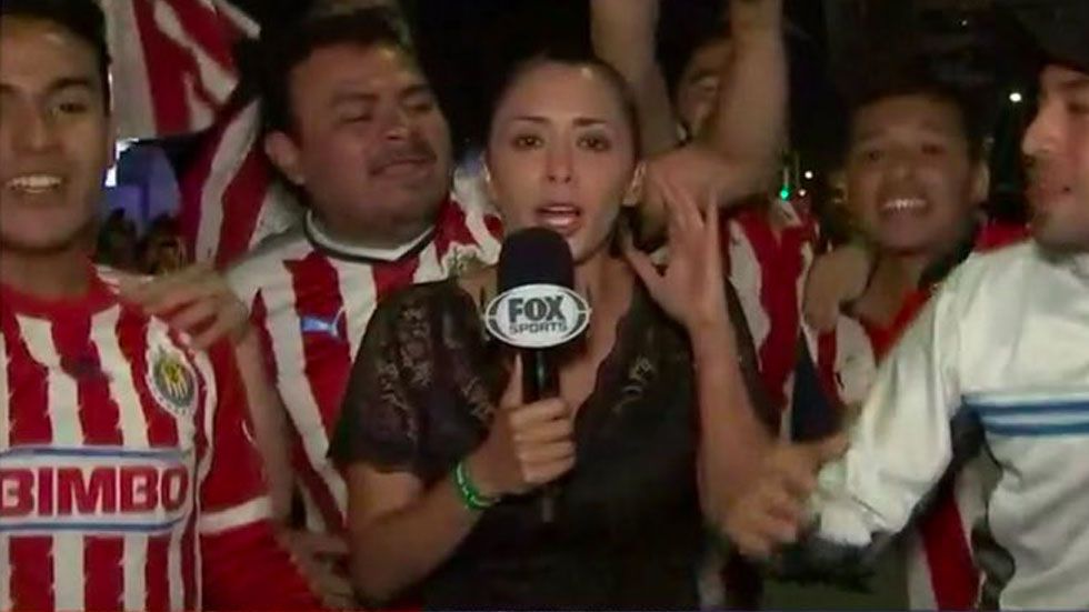 Aficionado tocó mis glúteos más de una vez: reportera de Fox Sports