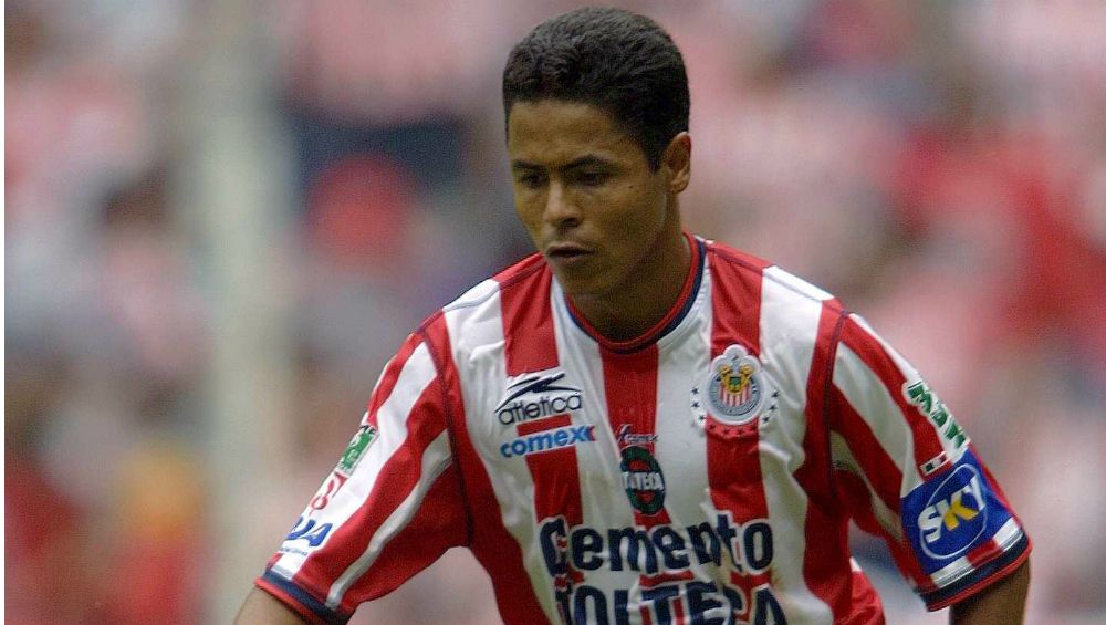 Detienen a exfutbolista mexicano por venta de droga