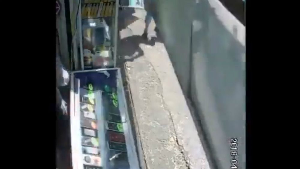 #Video Cae marquesina de Plaza Imperal en Eje Central