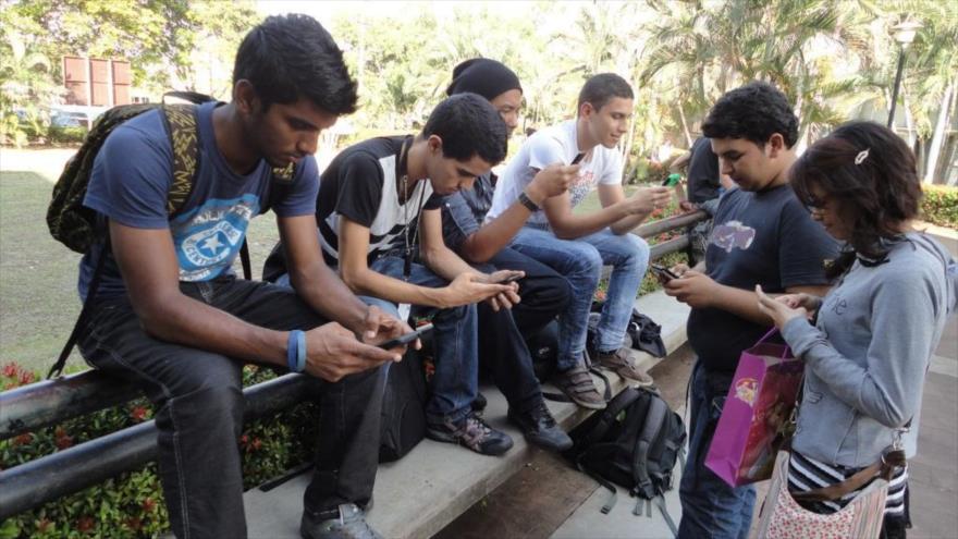 Al menos 70 millones de mexicanos tienen acceso uso continuo de internet