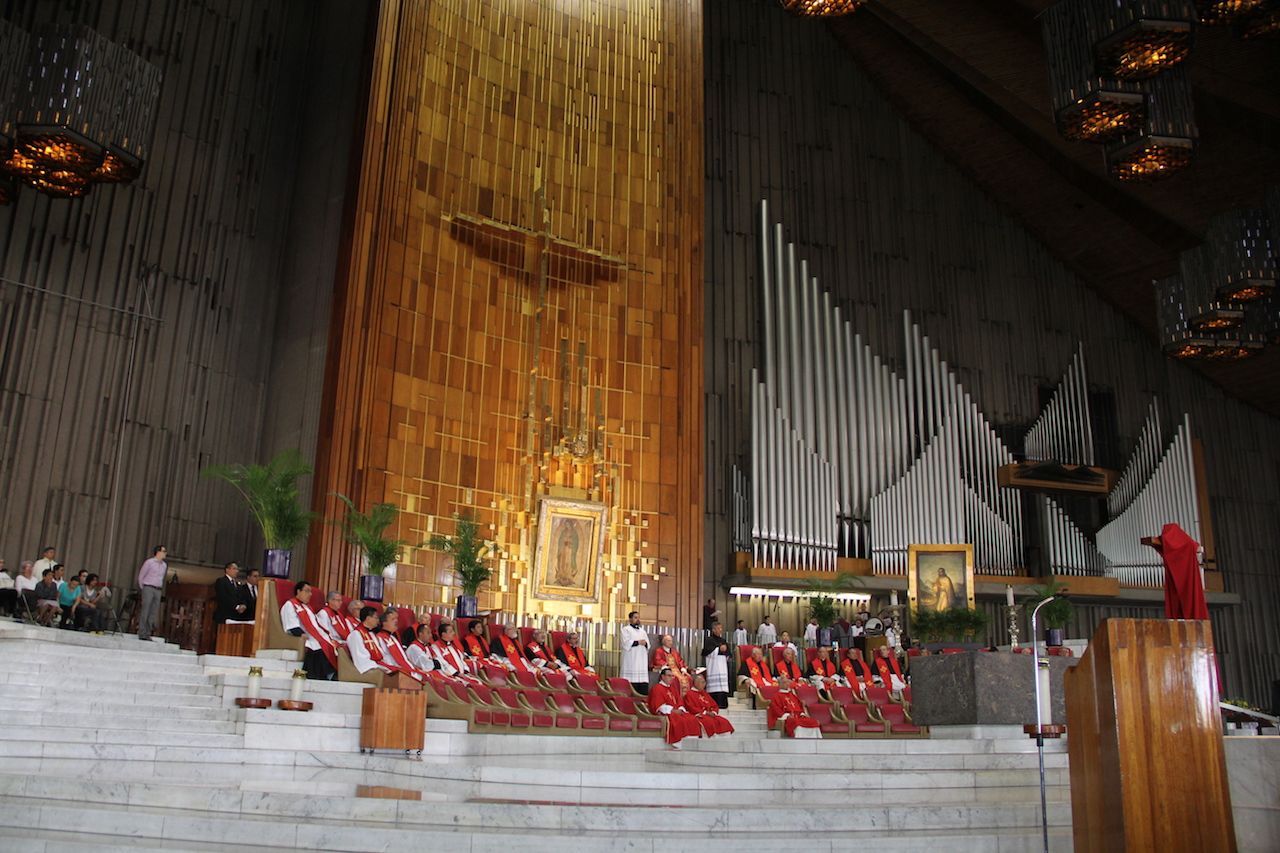 La sociedad vive situaciones contrarias a la dignidad humana: Aguiar Retes