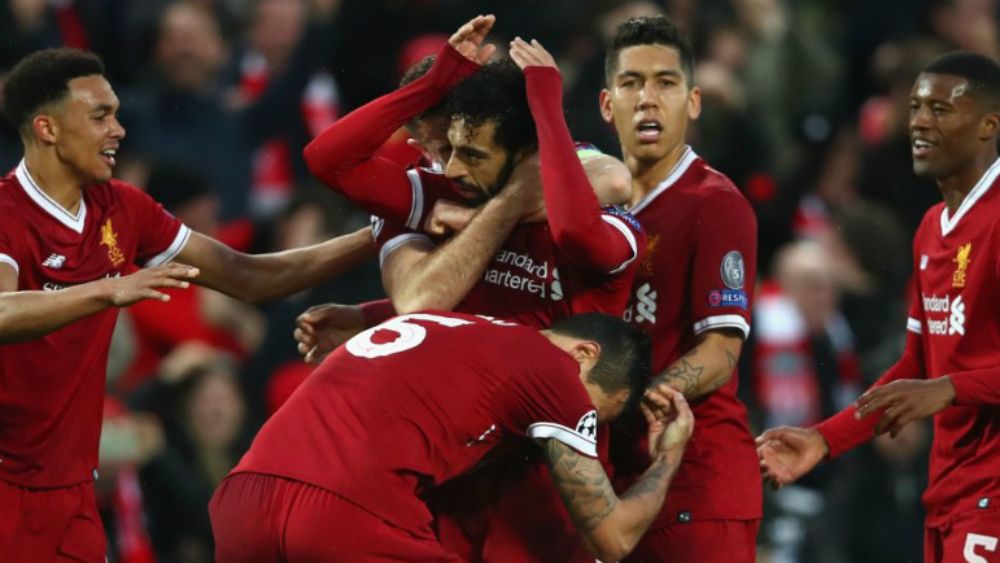 Liverpool deja con vida a la Roma