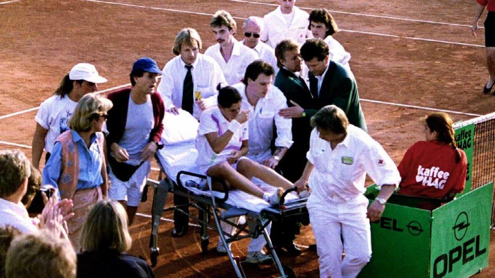 El día en que una puñalada cambió a Monica Seles y al mundo - monica-seles-lesion2-2