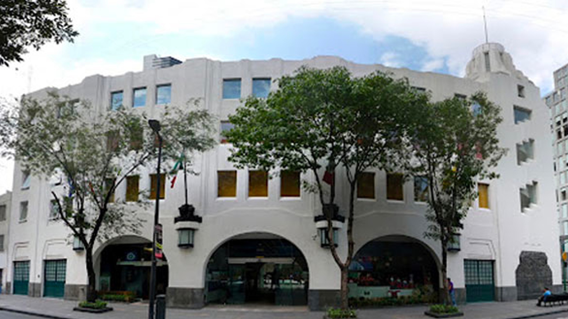 Invitación al evento Vintage en el Museo de Arte Popular