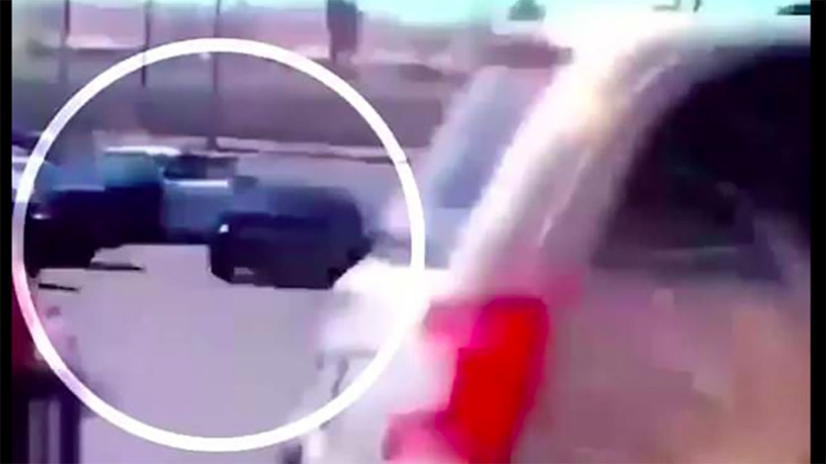 #Video Policías disparan 30 veces contra negro en California #Video Policías disparan 30 veces contra negro en California