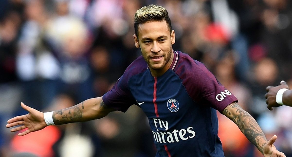 Mientras el PSG conseguía título de Ligue 1, Neymar jugaba póquer