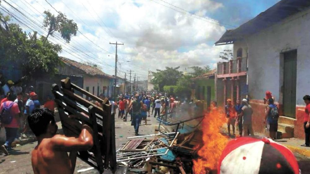 Protestas en Nicaragua dejan tres muertos y decenas de heridos