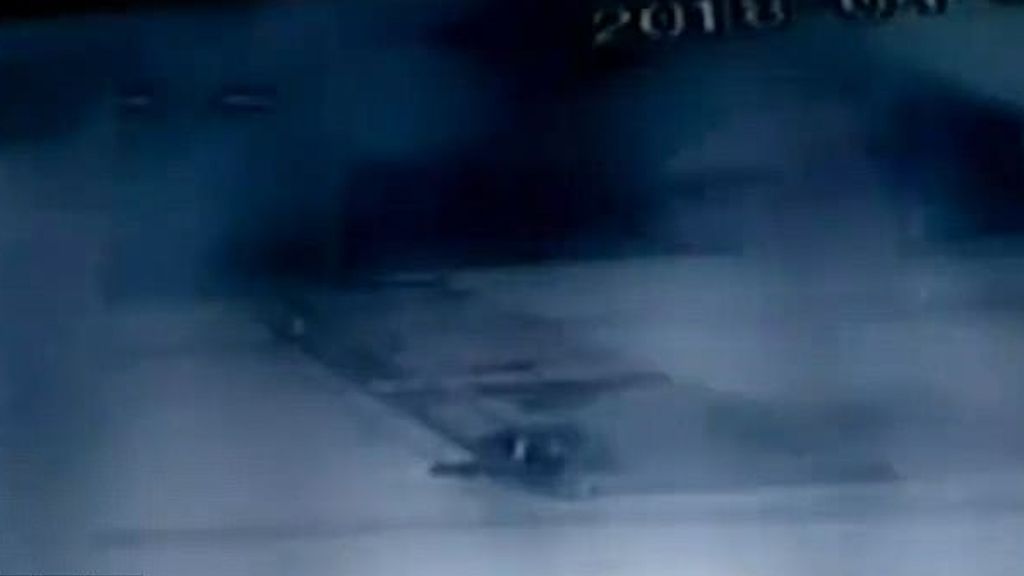 #Video Vidrio de 50 kilos cae sobre menor en China