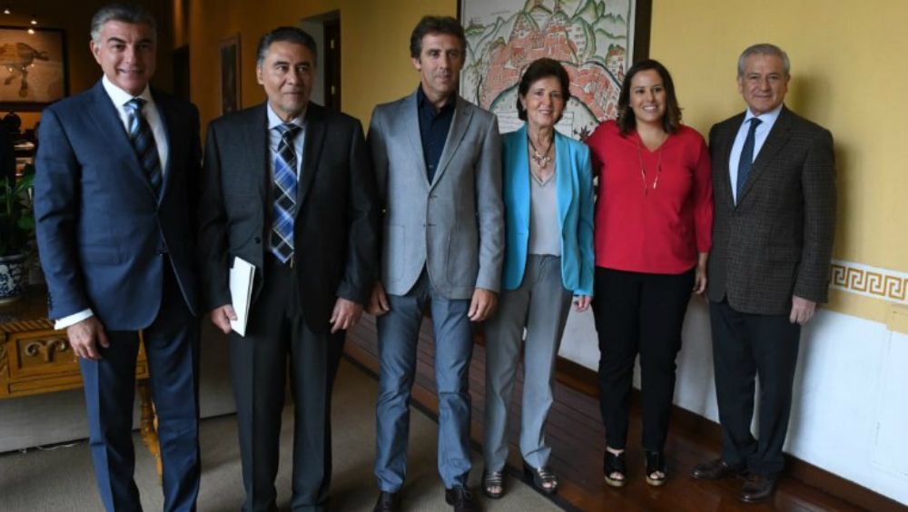 Hermoso de Mendoza hace aportación para rescate de patrimonio histórico