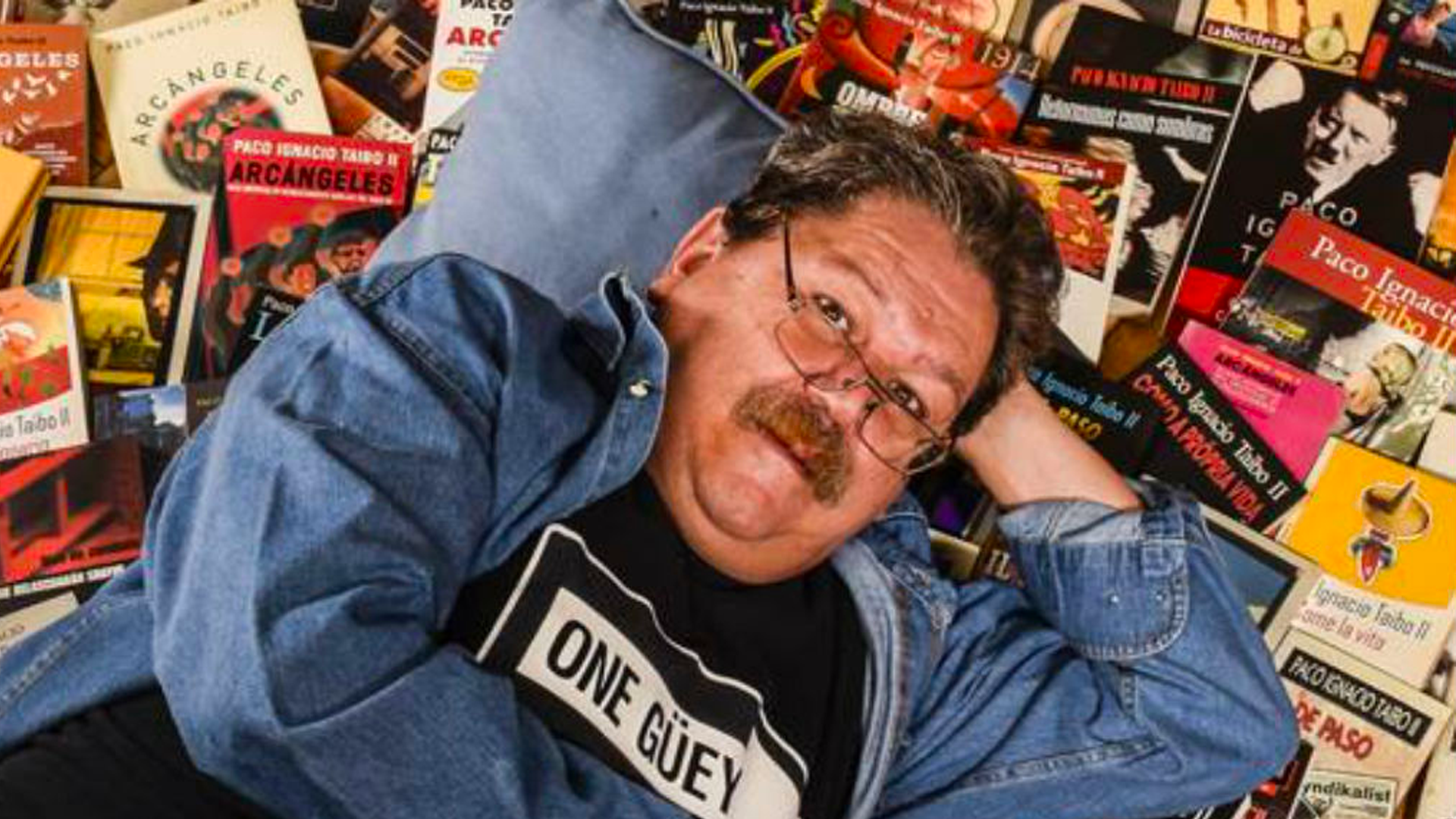 AMLO debe expropiar a las empresas que intenten chantajearlo: Taibo II