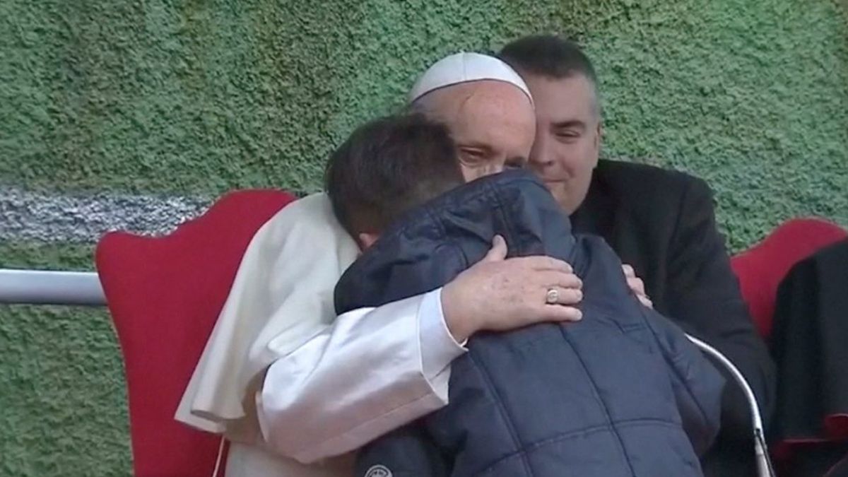 La respuesta del papa a niño cuyo padre ateo acaba de morir
