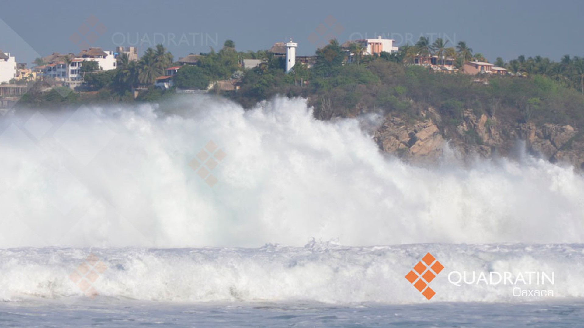 Alertan por mar de fondo en playas de Oaxaca - playas-oaxaca