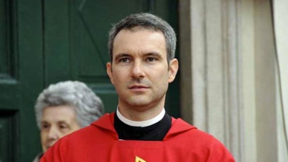 Detienen a diplomático del Vaticano por pornografía infantil