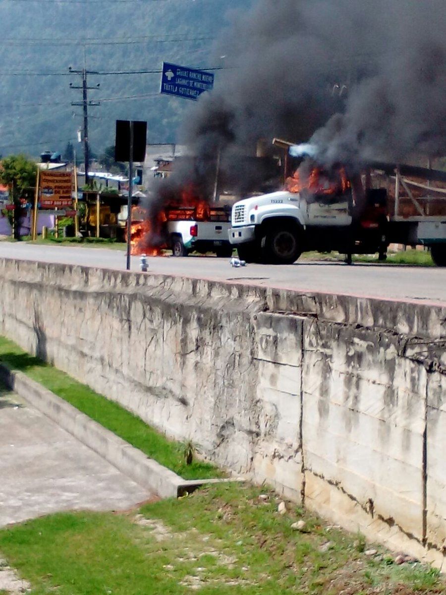 Maestros toman carretera en San Cristobal de las Casas - protestas-san-cristobal-de-las-casas