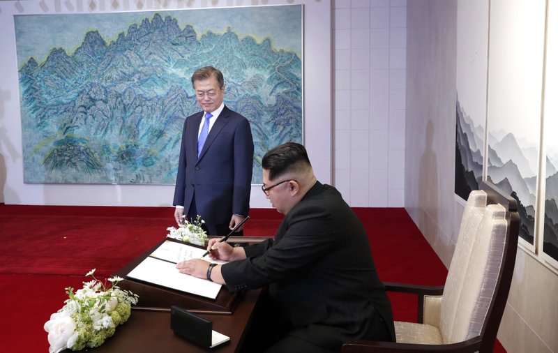 Coreas acuerdan desnuclearización y paz permanente - reunion-coreas3