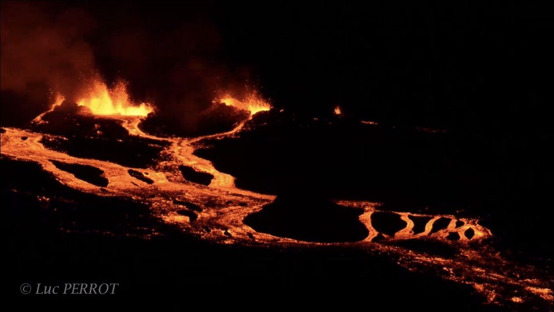 #Fotos Volcán en Reunión hace erupción - reunion-volc-3