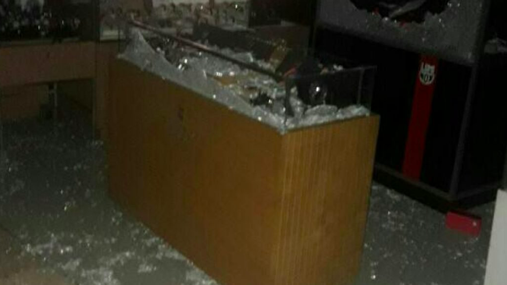 Roban joyas en Liverpool de Morelia