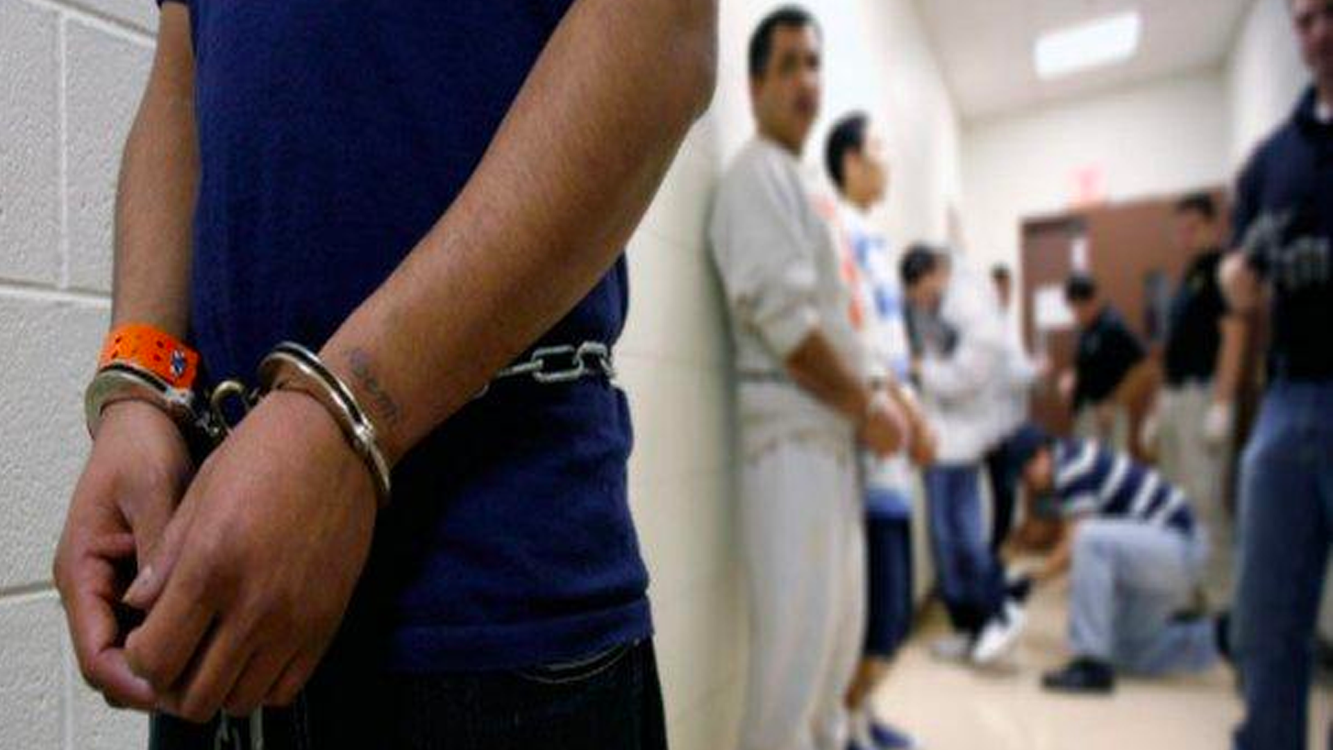 Deportan a prófugo salvadoreño detenido en Valle de Chalco